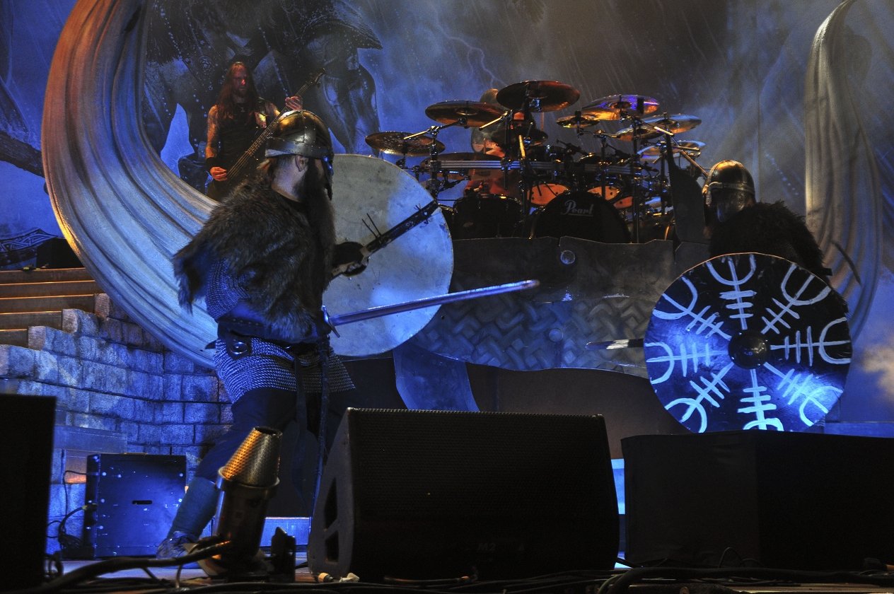20 Jahre Summer Breeze! Das "Wacken des Südens" ist aus der deutschen Festivallandschaft nicht mehr wegzudenken. – Wikinger-Kampf.