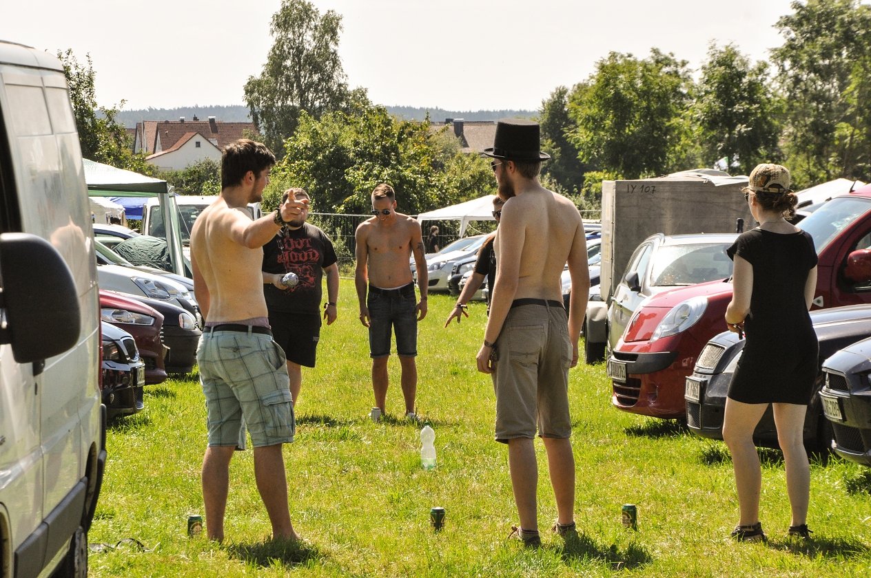 Tage voller Schweiß und Metal in Dinkelsbühl! – Flunkyball = süddeutscher Volkssport.
