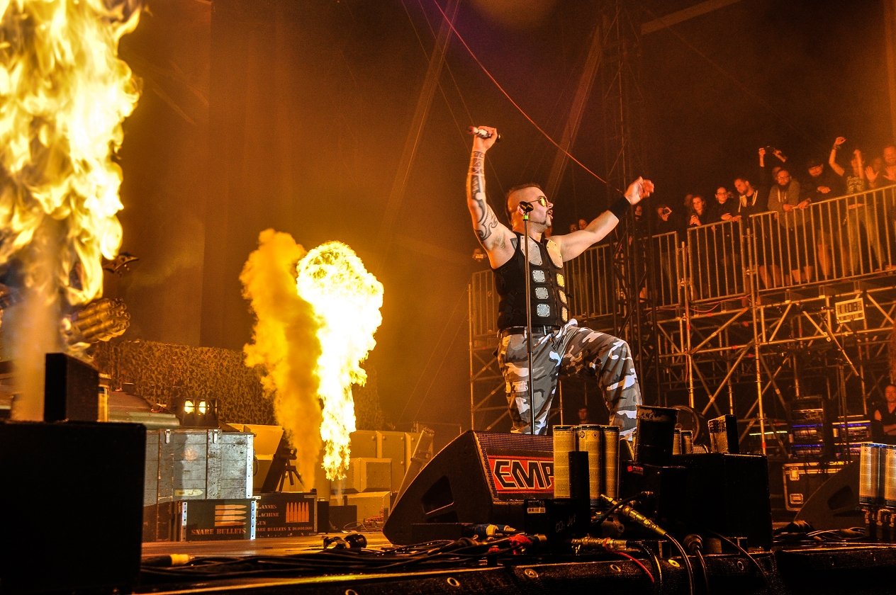 Tage voller Schweiß und Metal in Dinkelsbühl! – Sabaton starten mit "Ghost Division" …