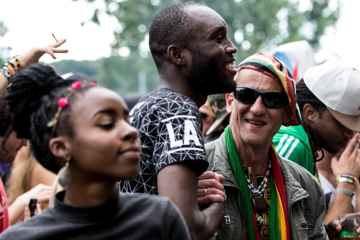 Rot-Gelb-Grün auf der kleinen Insel im Fühlinger See: Raps und Riddims! – Summerjam 2016!
