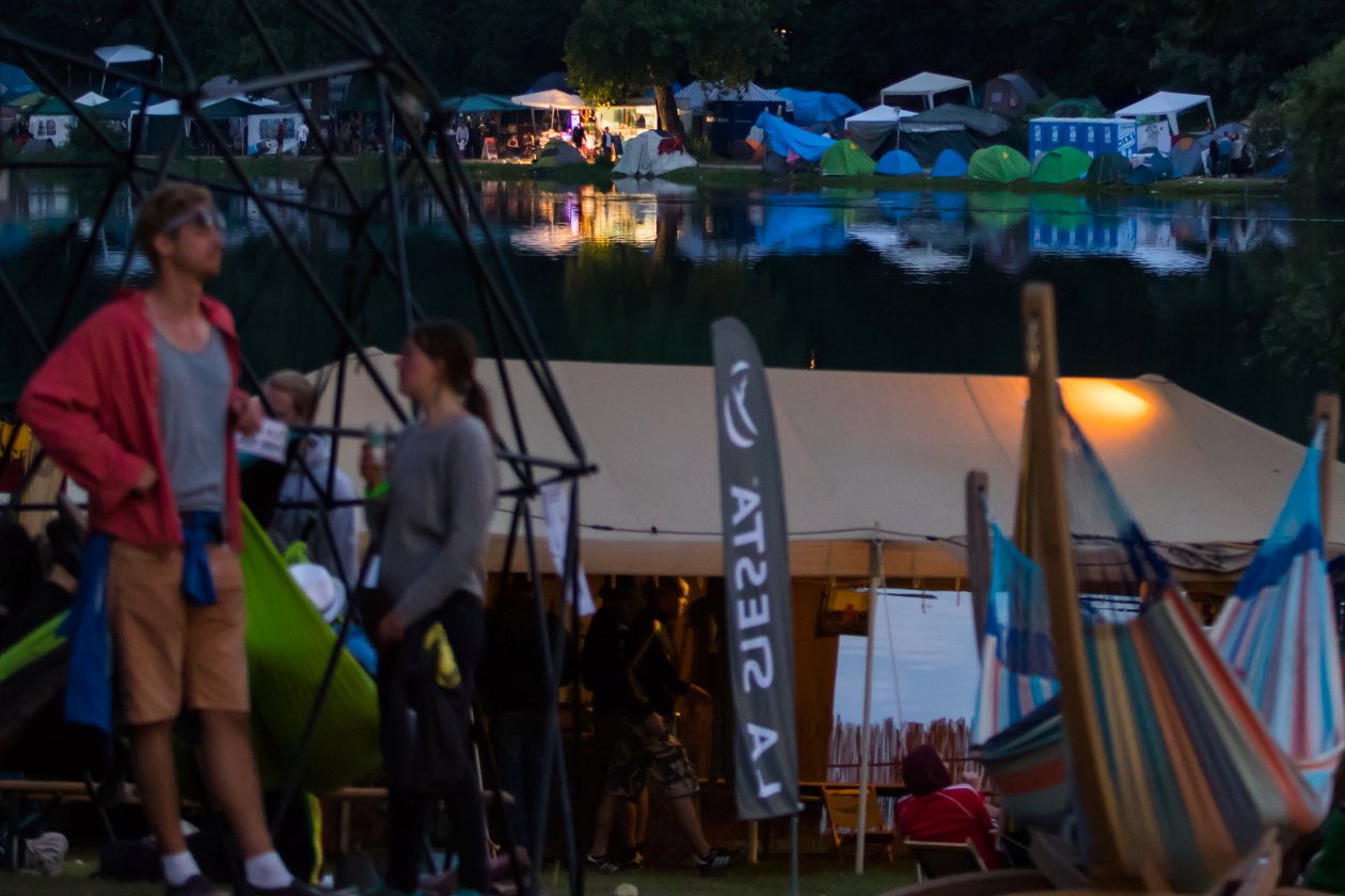 Rot-Gelb-Grün auf der kleinen Insel im Fühlinger See: Raps und Riddims! – See ya 2017!