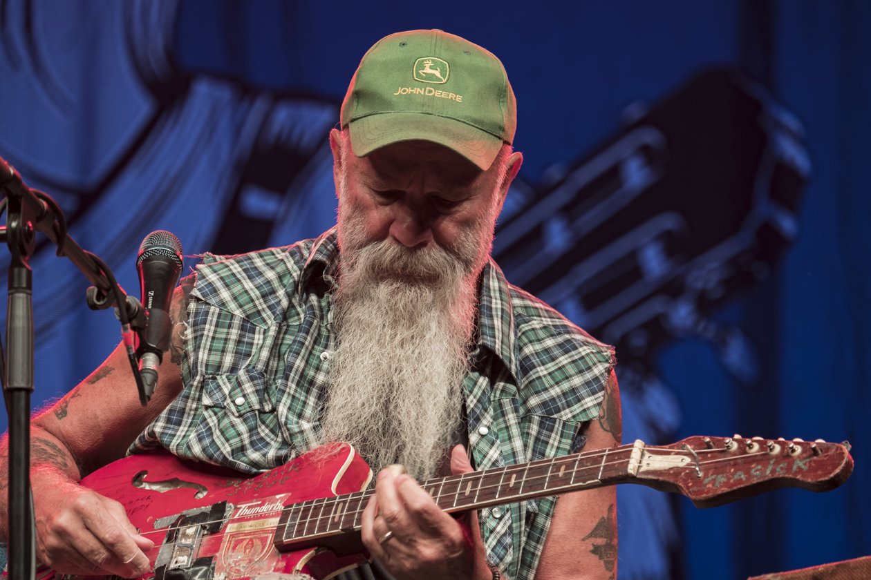 Die Fotos zum Festival-Tagebuch: Über eine Woche lang entsteht auf der Budapester Donauinsel eine eigene Welt. – Seasick Steve.