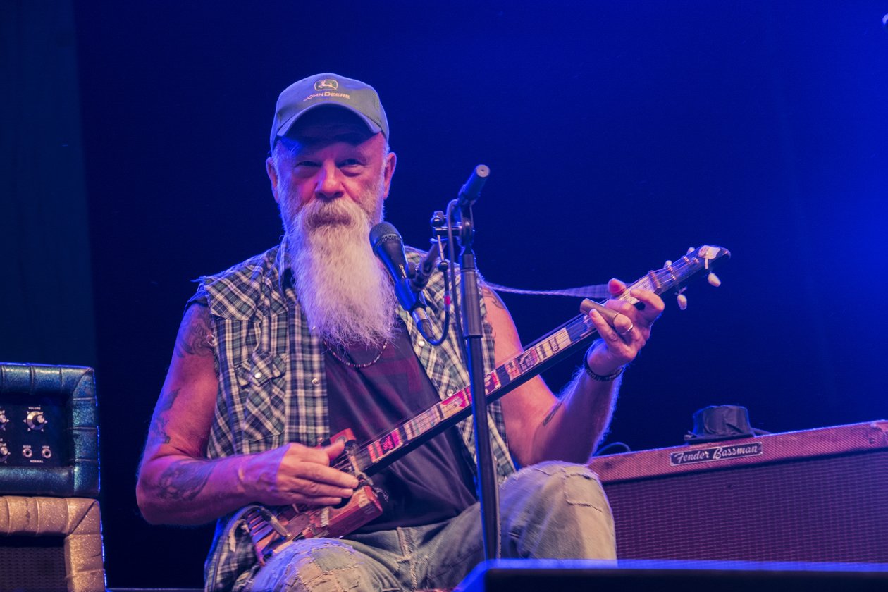 Die Fotos zum Festival-Tagebuch: Über eine Woche lang entsteht auf der Budapester Donauinsel eine eigene Welt. – Seasick Steve.