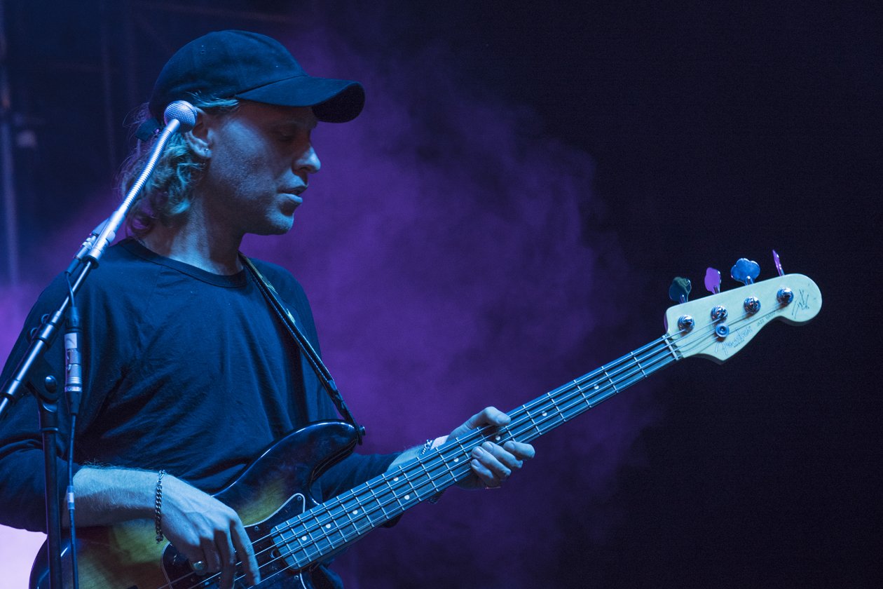 Die Fotos zum Festival-Tagebuch: Über eine Woche lang entsteht auf der Budapester Donauinsel eine eigene Welt. – Unknown Mortal Orchestra.