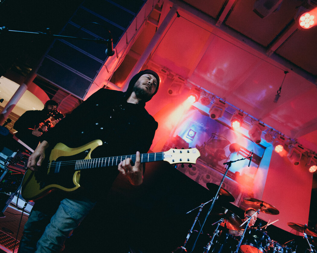 Mit The Boss Hoss, Sick Of It All, Knorkator, Dog Eat Dog, The Subways, Stick To Your Guns u.a. - Tattoo Convention auf hoher See. – Grey Daze.