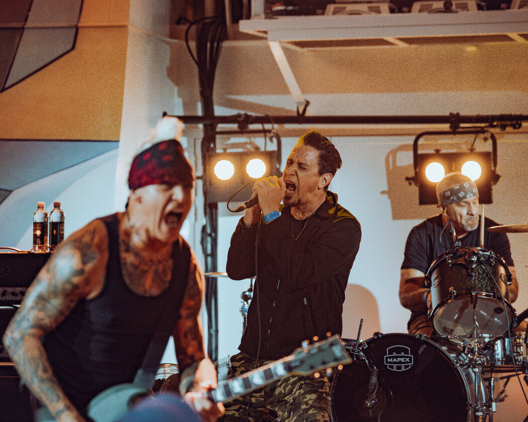 Mit The Boss Hoss, Sick Of It All, Knorkator, Dog Eat Dog, The Subways, Stick To Your Guns u.a. - Tattoo Convention auf hoher See. – Sick Of It All.