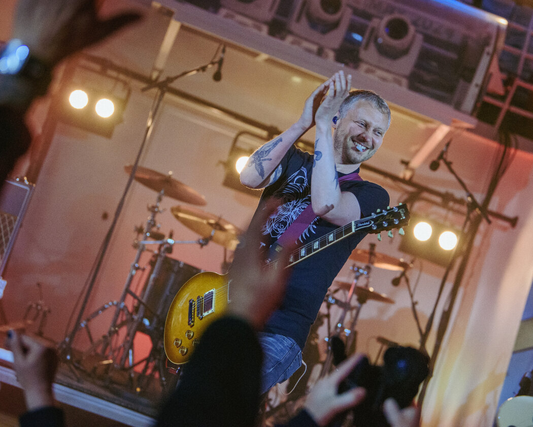 Mit The Boss Hoss, Sick Of It All, Knorkator, Dog Eat Dog, The Subways, Stick To Your Guns u.a. - Tattoo Convention auf hoher See. – The Subways.