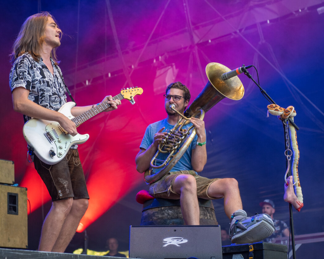 Tausende feiern beim ausverkauften Taubertal Festival mit Kraftklub, Fever 333, AnnenMayKantereit, Callejon, Faber, SDP, Biffy Clyro, Clutch, Kontra K u.a. – LaBrassBanda.
