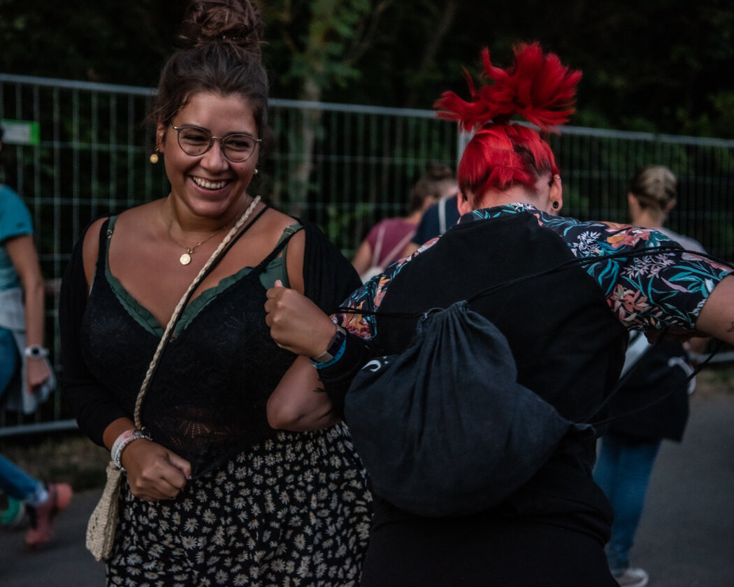 Tausende feiern beim ausverkauften Taubertal Festival mit Kraftklub, Fever 333, AnnenMayKantereit, Callejon, Faber, SDP, Biffy Clyro, Clutch, Kontra K u.a. – Ringelreihen.