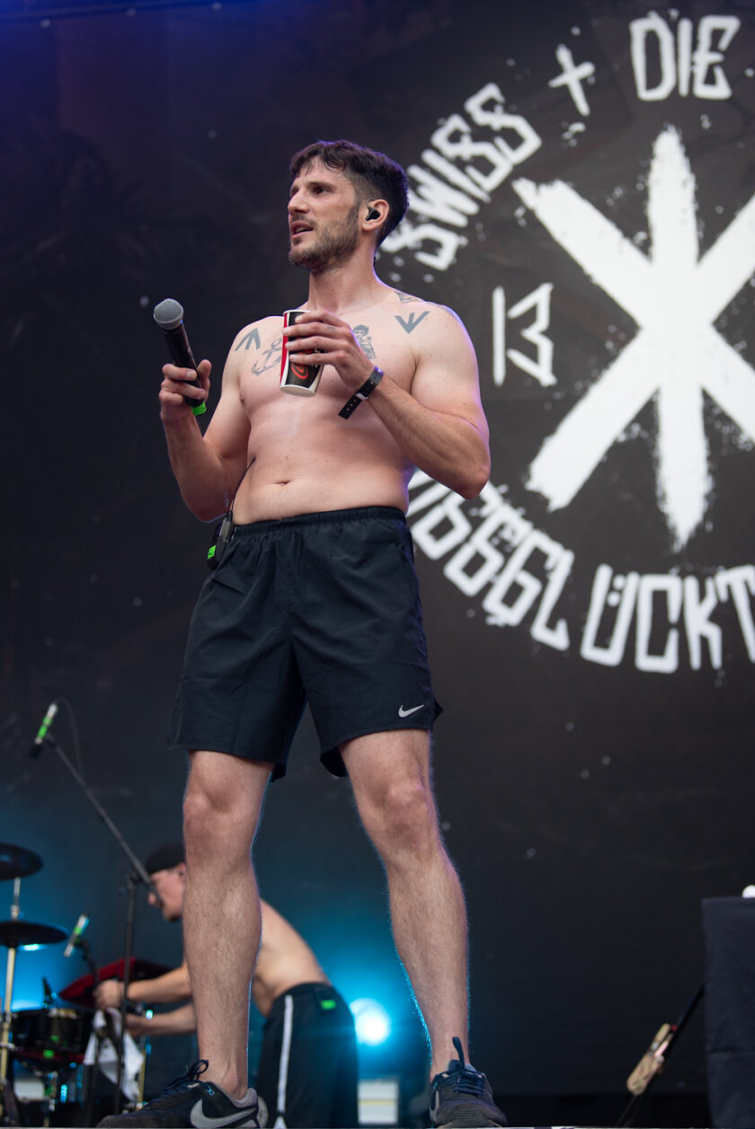 Tausende feiern beim ausverkauften Taubertal Festival mit Kraftklub, Fever 333, AnnenMayKantereit, Callejon, Faber, SDP, Biffy Clyro, Clutch, Kontra K u.a. – Swiss Und die Andern.