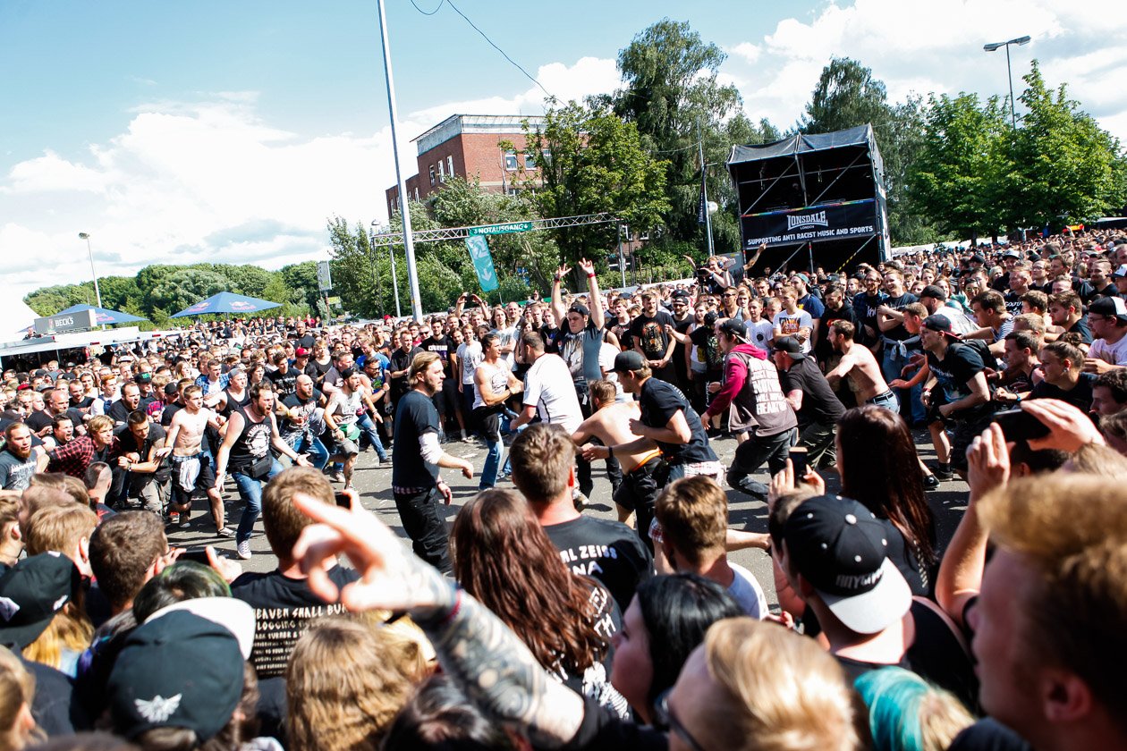 Metalcore, Punk etc. - ein Tag Nackenschmerzen in Münster. – Viel los.
