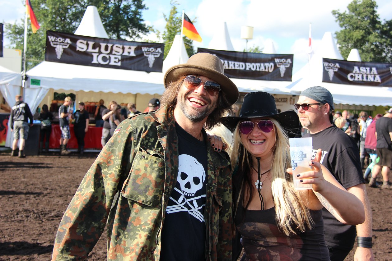 Die 27. Auflage des Metal-Monsters in dem kleinen Dorf Wacken in Schleswig-Holstein. – ... aber größtenteils trocken.