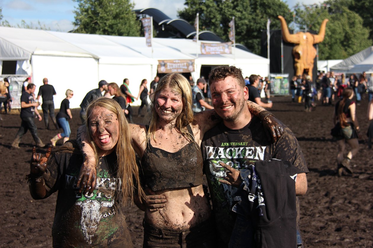 Die 27. Auflage des Metal-Monsters in dem kleinen Dorf Wacken in Schleswig-Holstein. – Es bleibt dreckig ...