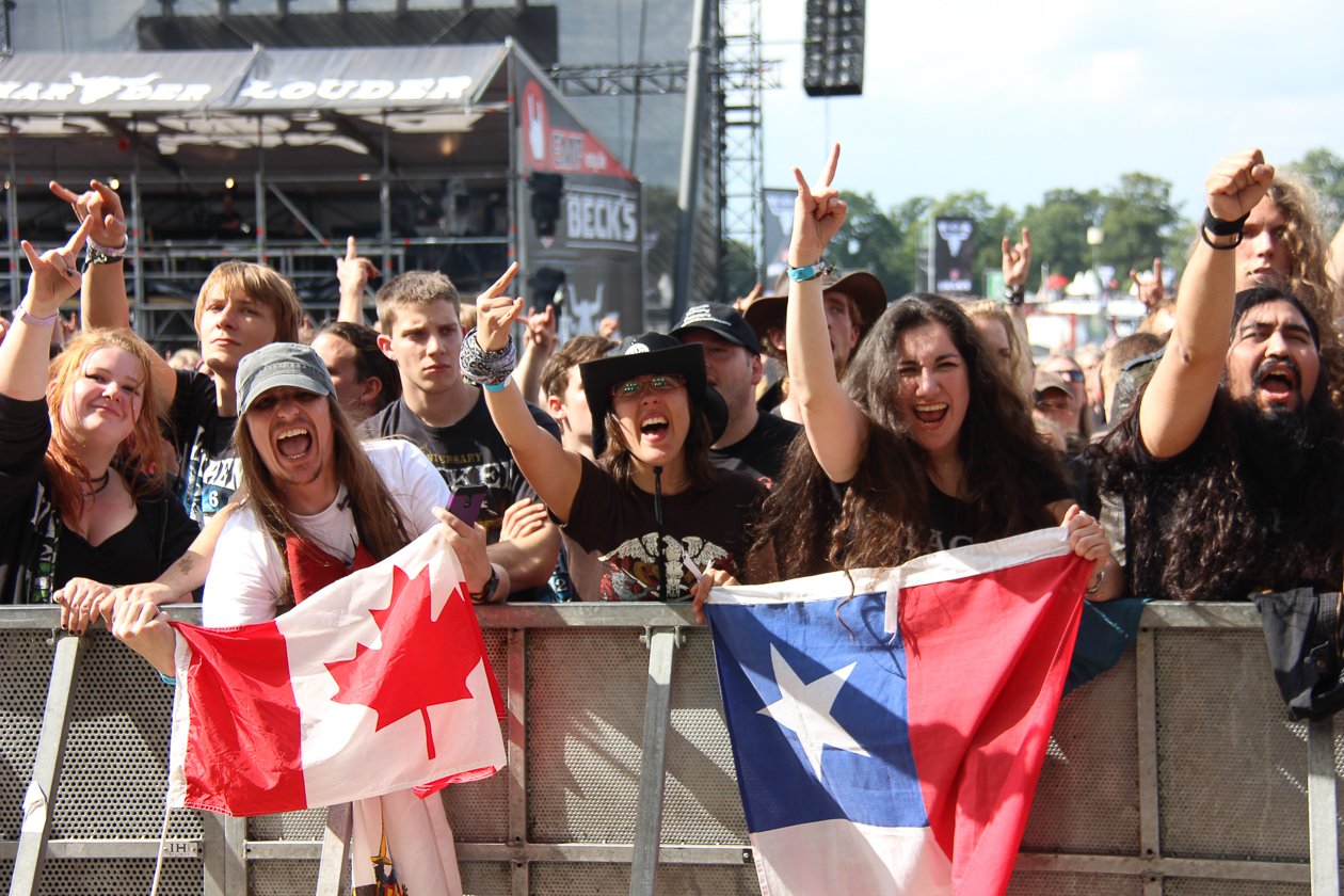 Die 27. Auflage des Metal-Monsters in dem kleinen Dorf Wacken in Schleswig-Holstein. – Saxon-Fans.
