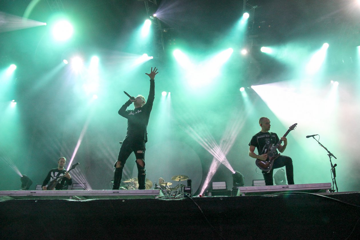 Zur 28. Ausgabe mit Alice Cooper, Megadeth, Marilyn Manson, Accept, Volbeat u.v.a. wurde extra eine Bierpipeline verlegt. – Architects.