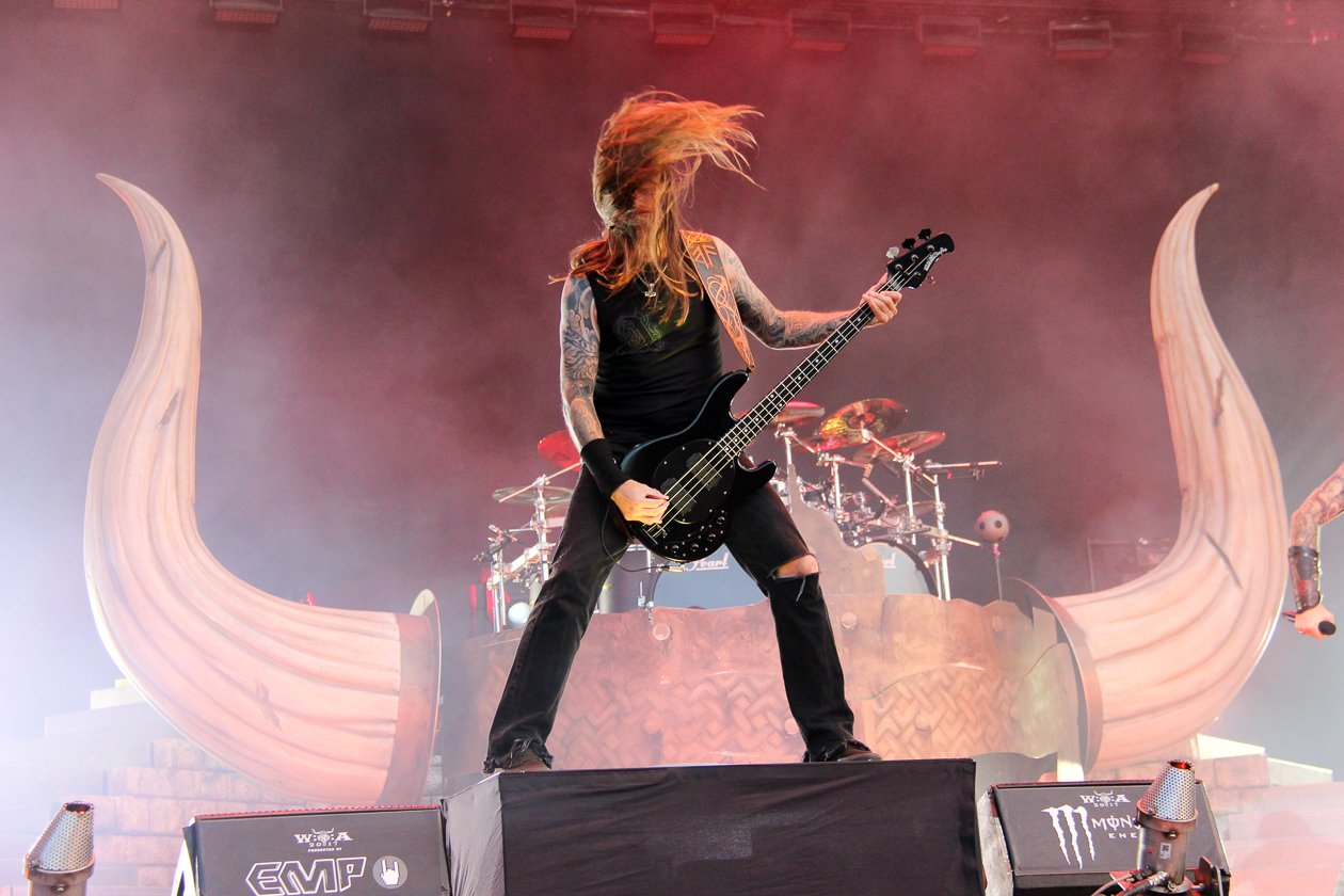 Zur 28. Ausgabe mit Alice Cooper, Megadeth, Marilyn Manson, Accept, Volbeat u.v.a. wurde extra eine Bierpipeline verlegt. – Raise your horns!