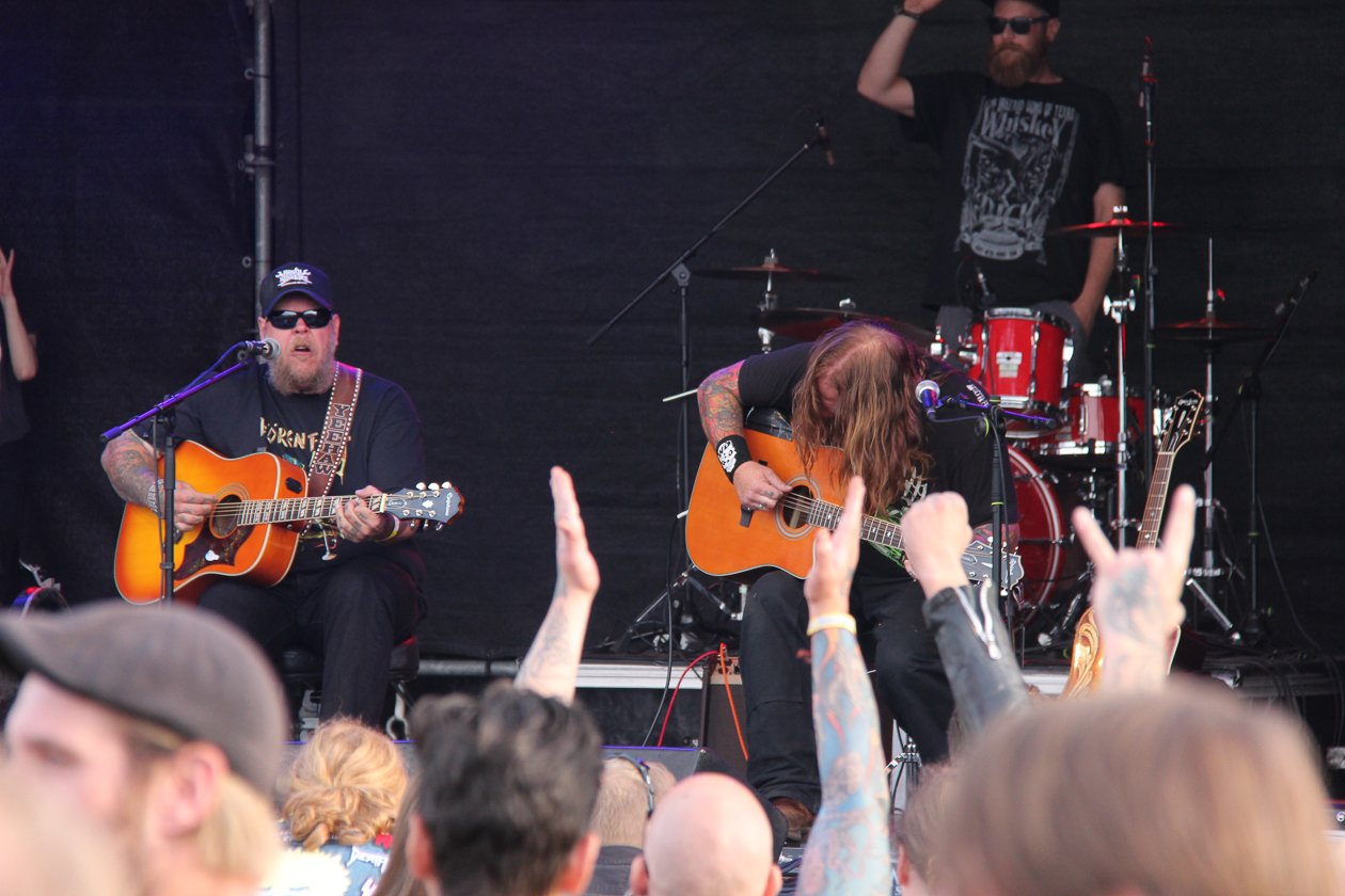 Zur 28. Ausgabe mit Alice Cooper, Megadeth, Marilyn Manson, Accept, Volbeat u.v.a. wurde extra eine Bierpipeline verlegt. – Whiskey Dick auf der Beer Garden Stage.
