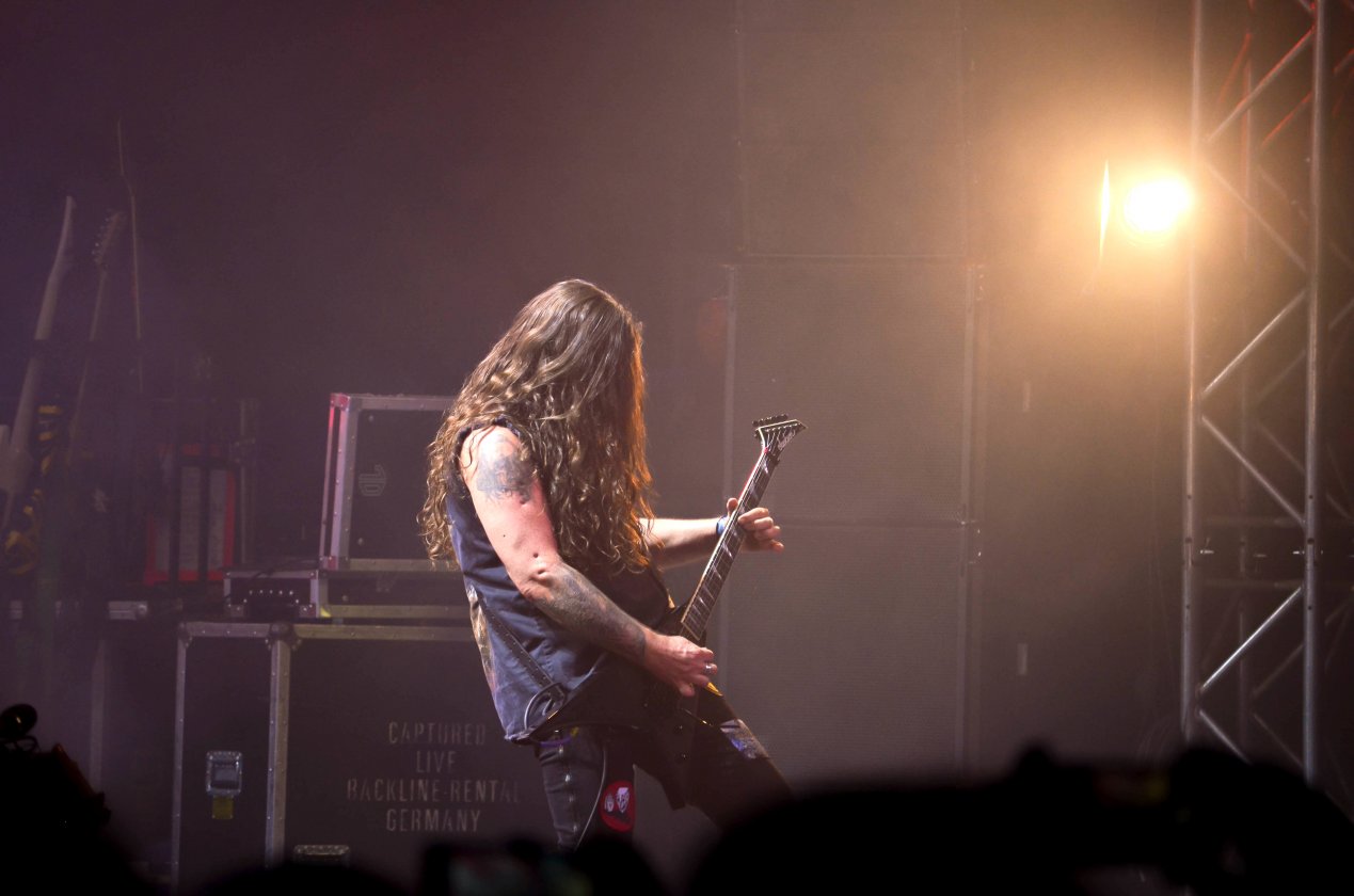 Gluthitze in Wacken - Schlammschlacht? Ja, aber nur bei lecker Wasserleitung. – Andreas Kisser.