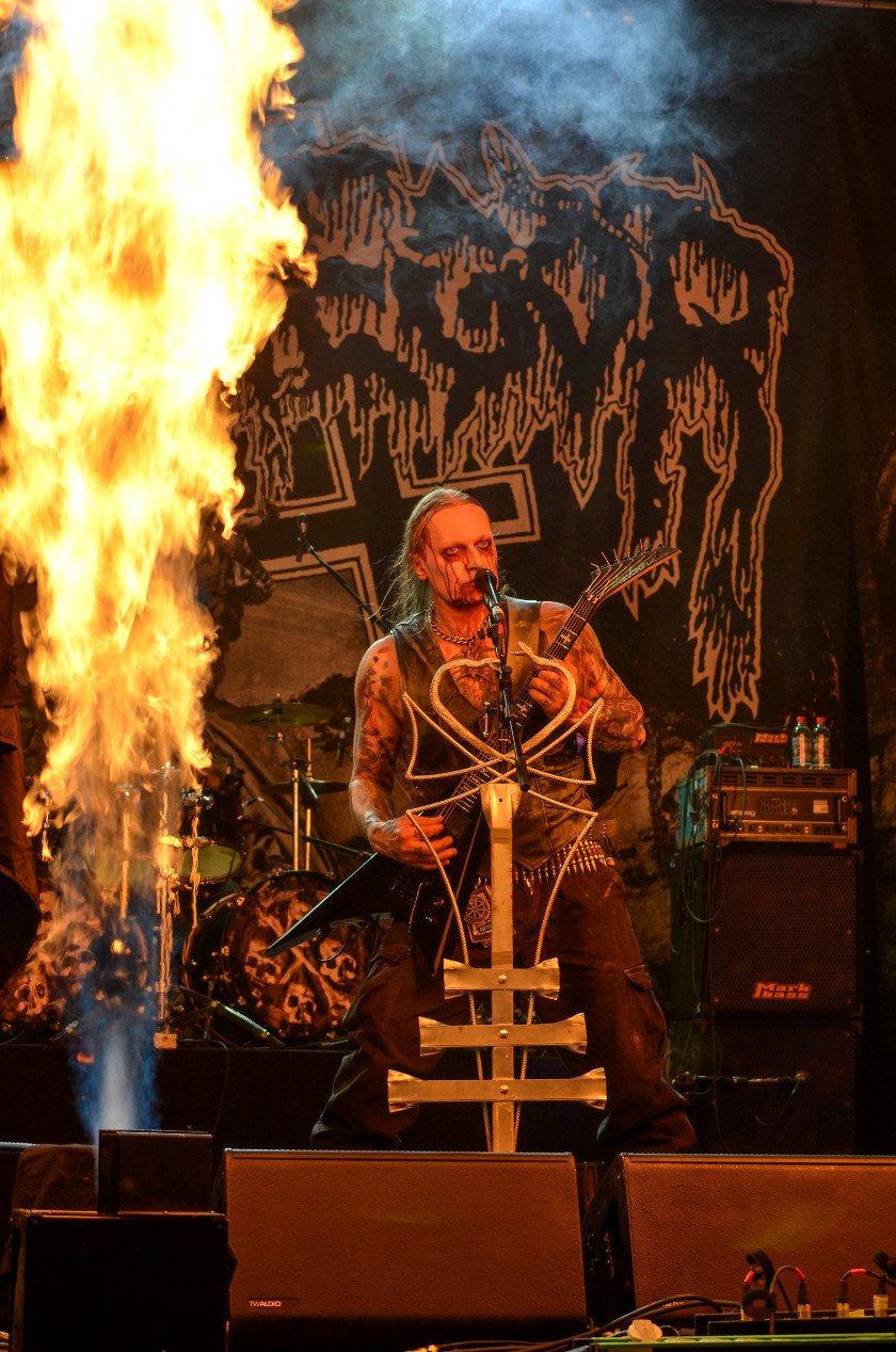 Gluthitze in Wacken - Schlammschlacht? Ja, aber nur bei lecker Wasserleitung. – Belphegor.