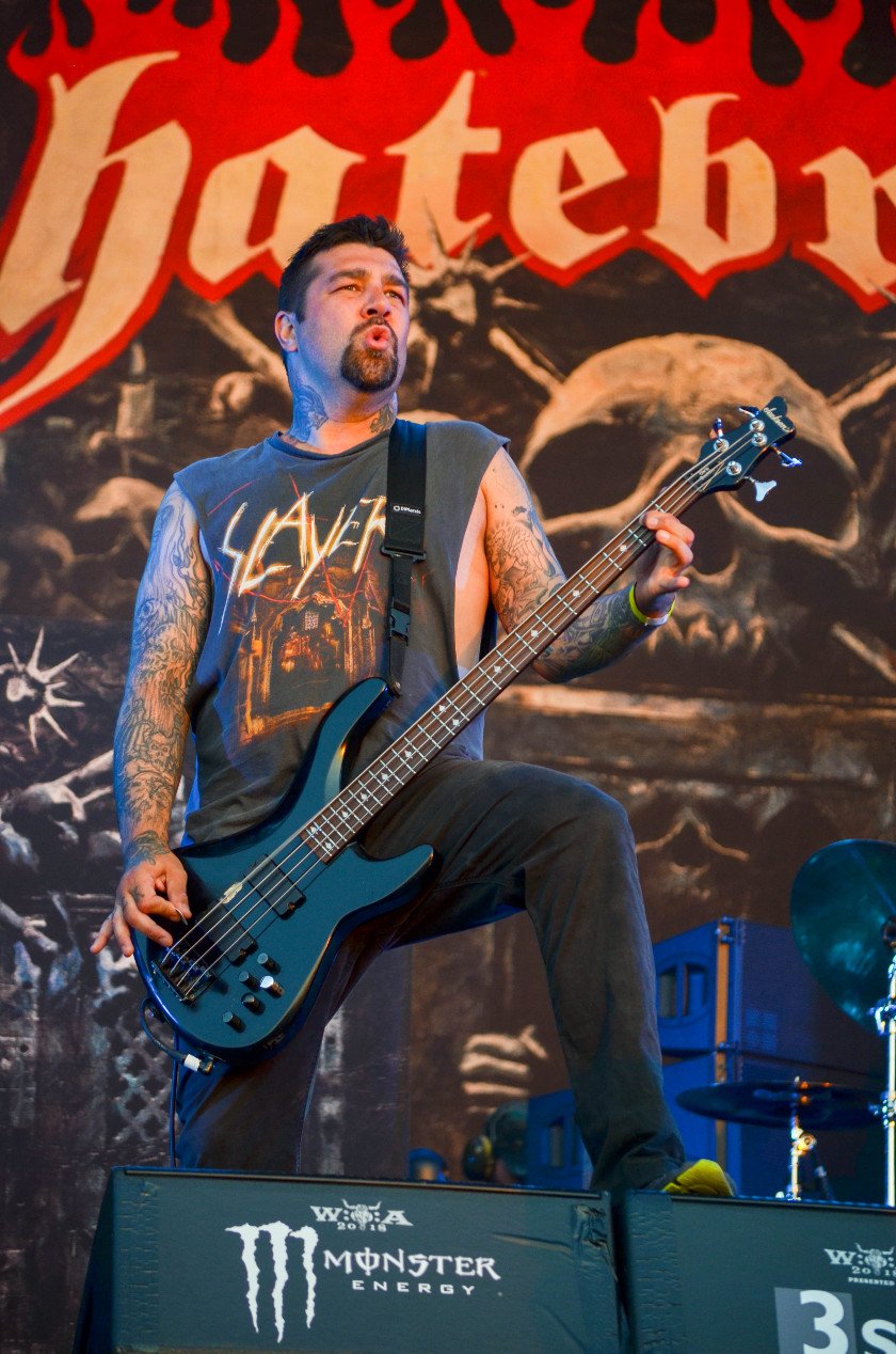 Gluthitze in Wacken - Schlammschlacht? Ja, aber nur bei lecker Wasserleitung. – Chris Beattie.