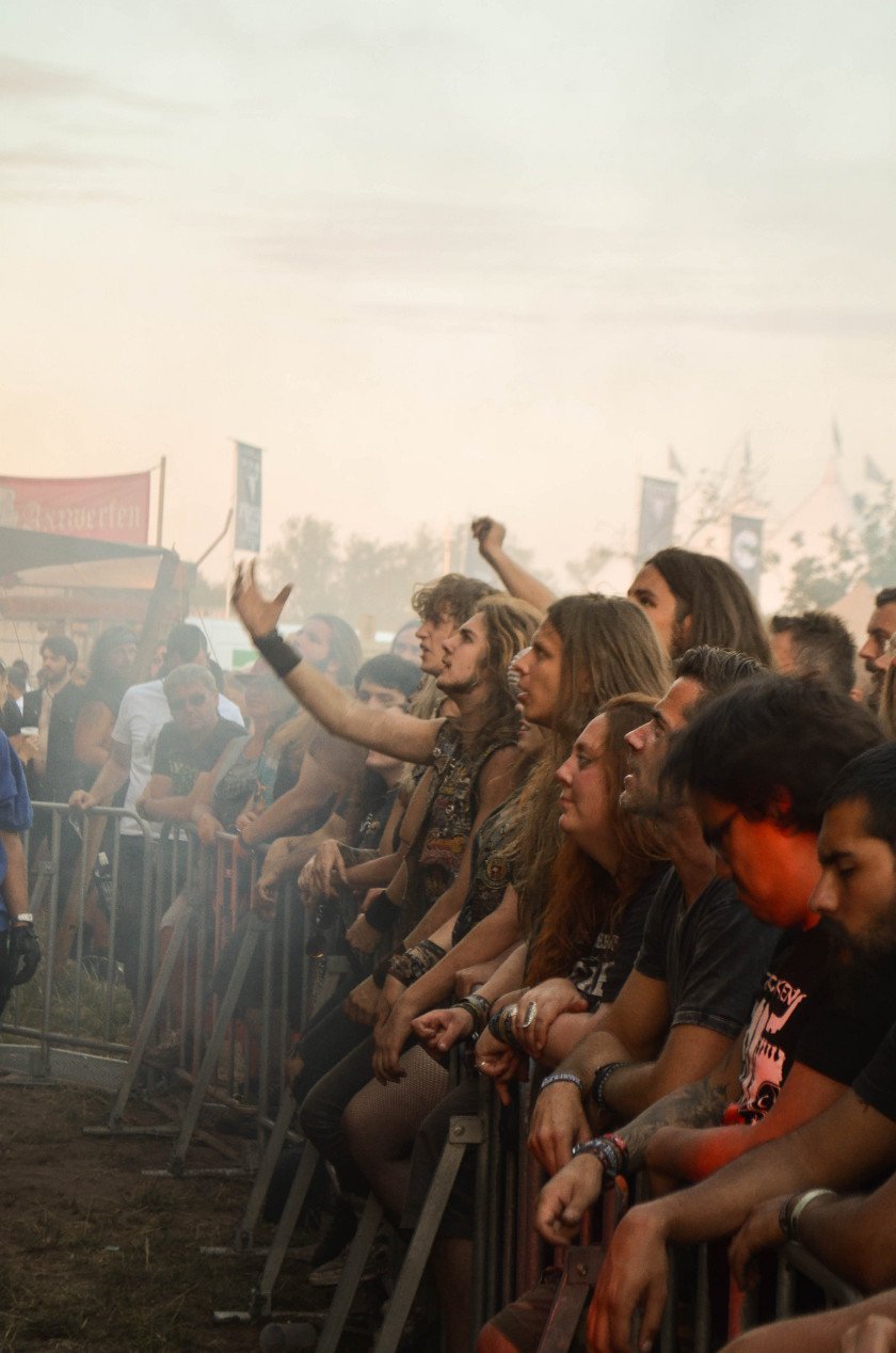 Gluthitze in Wacken - Schlammschlacht? Ja, aber nur bei lecker Wasserleitung. – Gimme More.