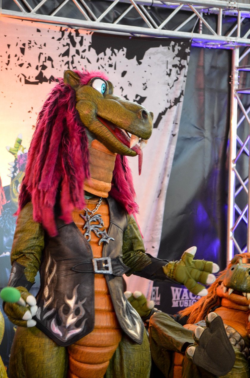 Gluthitze in Wacken - Schlammschlacht? Ja, aber nur bei lecker Wasserleitung. – Heavy-Metal-Dino.