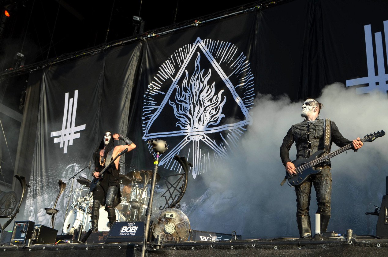 Gluthitze in Wacken - Schlammschlacht? Ja, aber nur bei lecker Wasserleitung. – Nergal kann euch nicht hören!