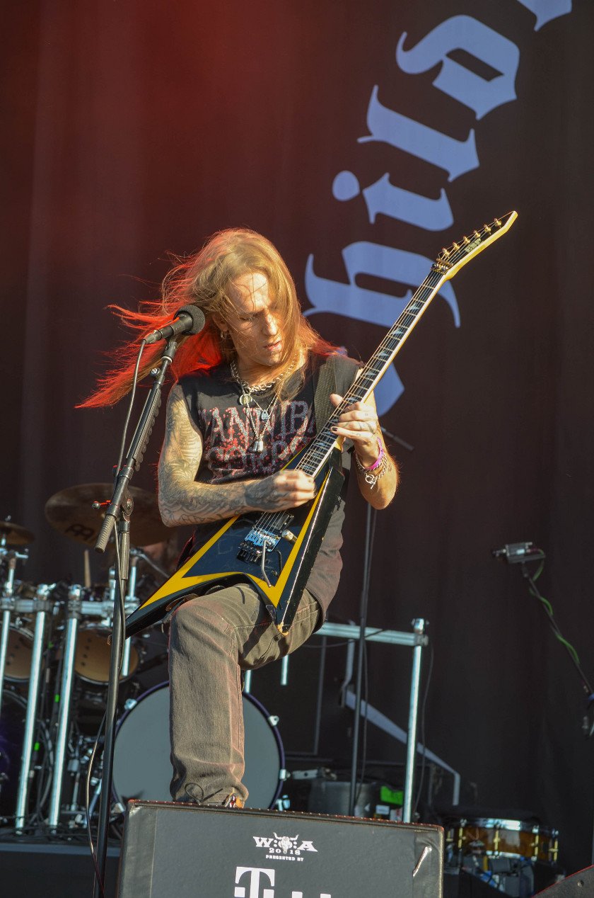 Gluthitze in Wacken - Schlammschlacht? Ja, aber nur bei lecker Wasserleitung. – Shred.