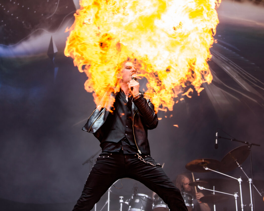 Zum Wochenende hin hat Odin ein Einsehen: Iron Maiden, Megadeth, Heaven Shall Burn, Biohazard, While She Sleeps oder Trivium drehen auf. – Wacken und Feuer: Amaranthe.