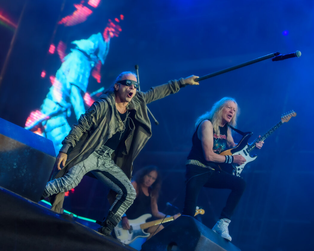 Zum Wochenende hin hat Odin ein Einsehen: Iron Maiden, Megadeth, Heaven Shall Burn, Biohazard, While She Sleeps oder Trivium drehen auf. – ... Iron Maiden.