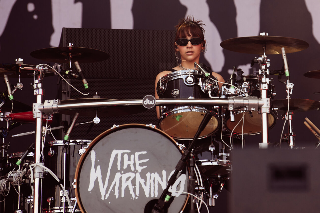 27 Grad und Kaiserwetter: Schon zum Start ist die Hölle los. In Extremo, Suzi Quatro, Scorpions, Alligatoah, Butcher Babies, Flogging Molly u.v.m. – The Warning.