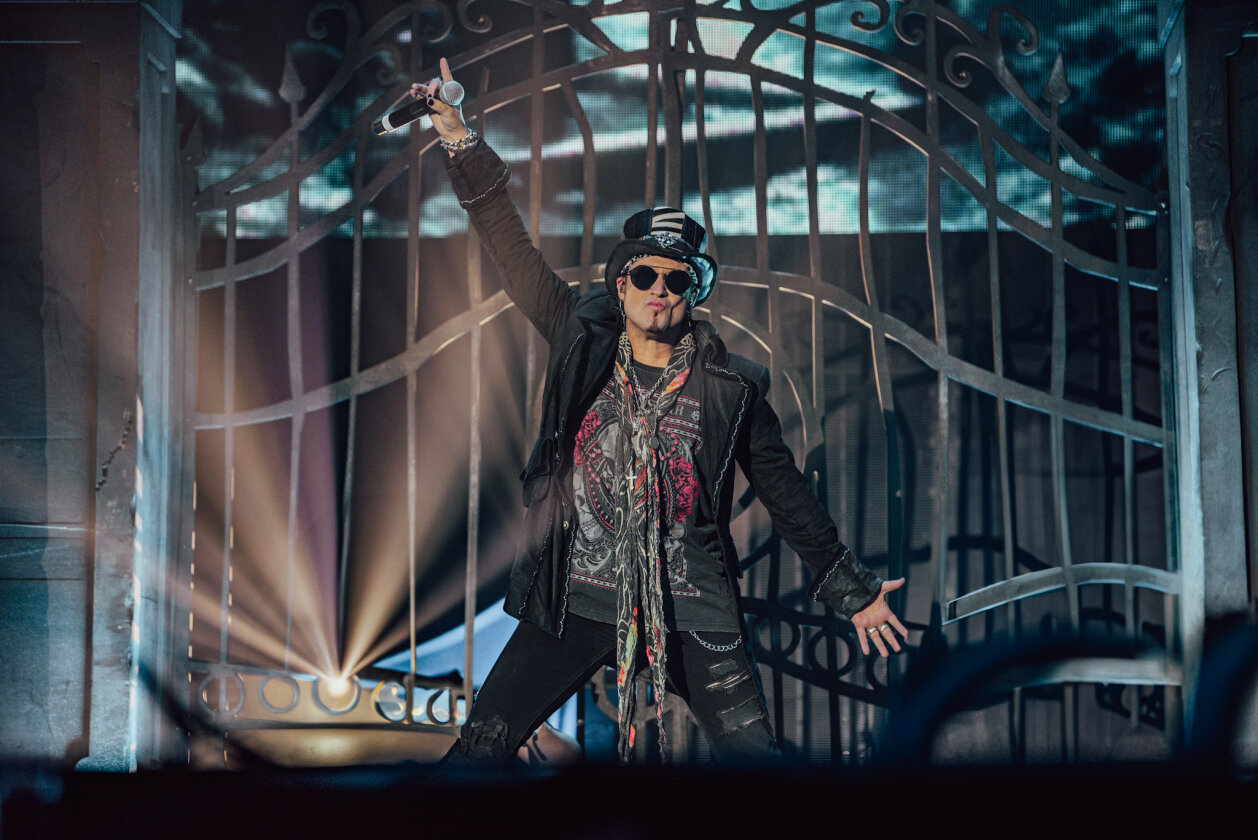 Korn, Amon Amarth, The 69 Eyes, Testament, Behemoth, Gene Simmons, Blind Guardian und ein bisschen Wacken-Schlamm. – Avantasia.