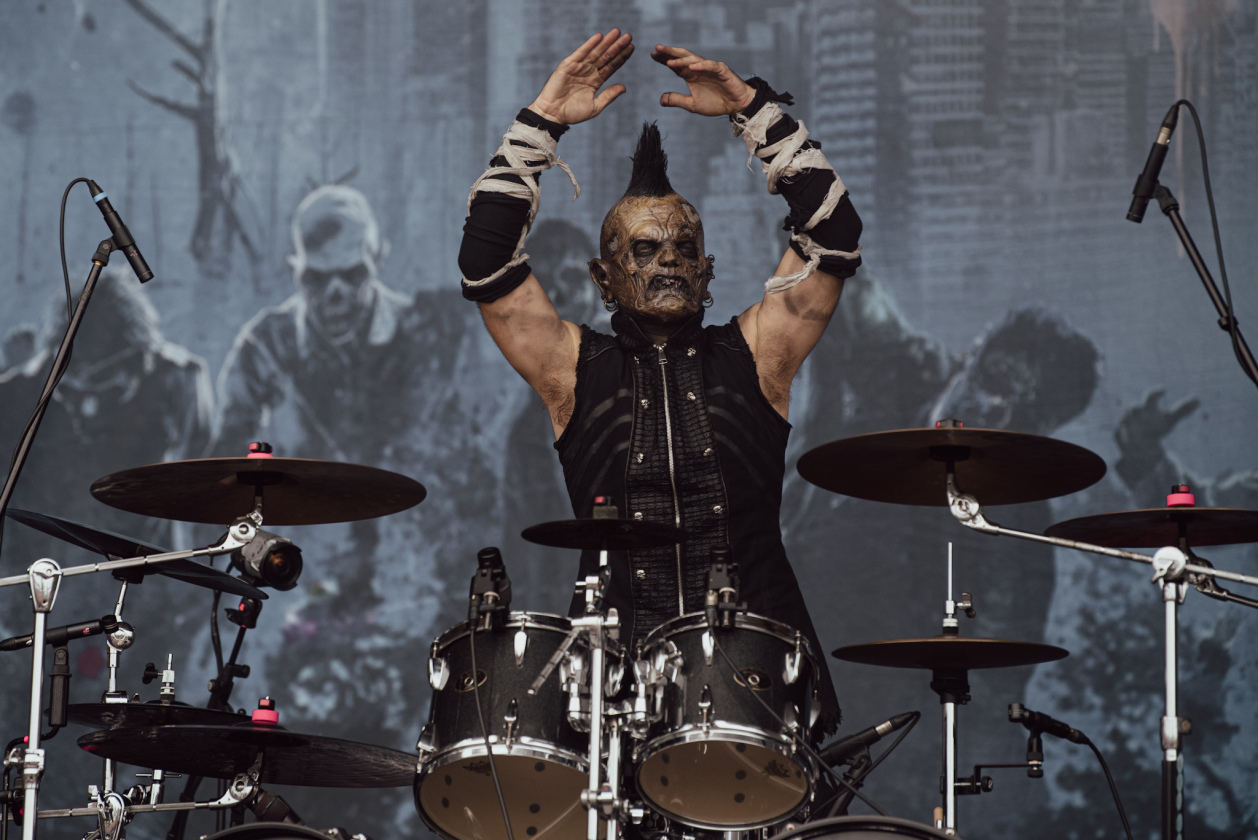 Galerie, Teil zwei: Und weiter gehts auf dem Acker mit Papa Roach, Dimmu Borgir, Fear Factory u.v.a.! – ... Dominum.