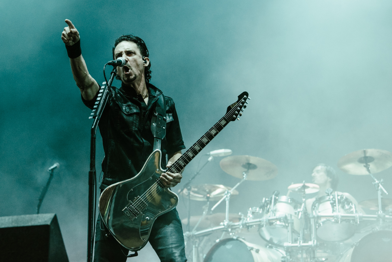 Galerie, Teil zwei: Und weiter gehts auf dem Acker mit Papa Roach, Dimmu Borgir, Fear Factory u.v.a.! – Gojira.