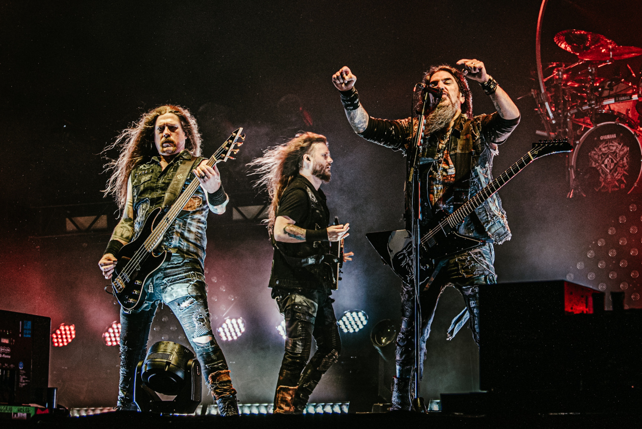 Galerie, Teil zwei: Und weiter gehts auf dem Acker mit Papa Roach, Dimmu Borgir, Fear Factory u.v.a.! – Machine Head.