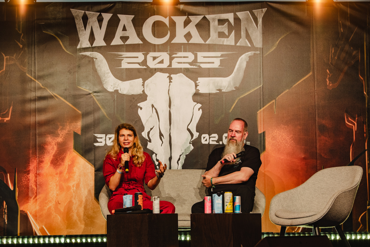Galerie, Teil zwei: Und weiter gehts auf dem Acker mit Papa Roach, Dimmu Borgir, Fear Factory u.v.a.! – Rabea Rogge.