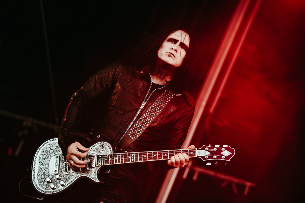 Galerie, Teil zwei: Und weiter gehts auf dem Acker mit Papa Roach, Dimmu Borgir, Fear Factory u.v.a.! – Wednesday 13.