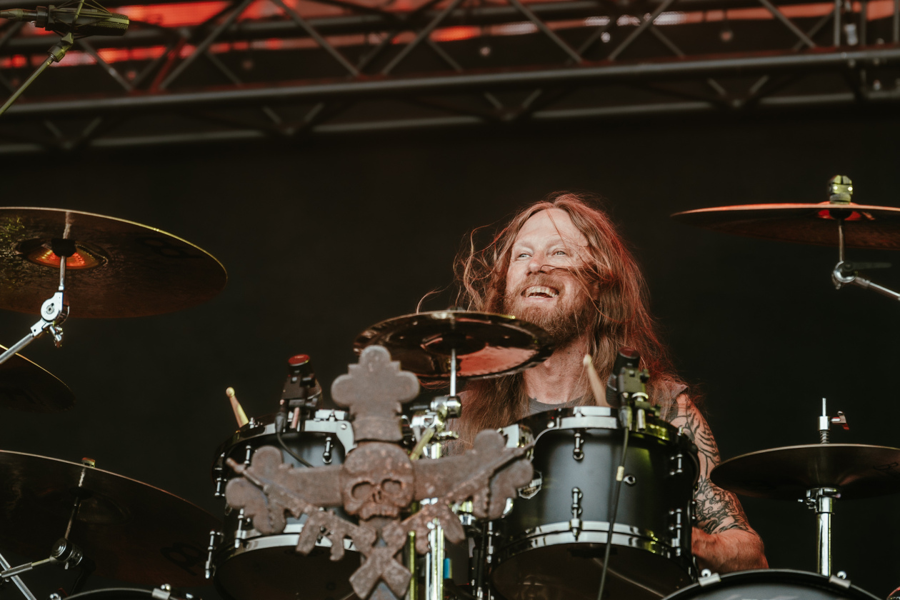Die 35. Ausgabe des größten Metal-Open-Airs der Welt läuft. Gut 150 Bands treten auf, darunter Def Leppard oder Judas Priest. – Black Label Society.