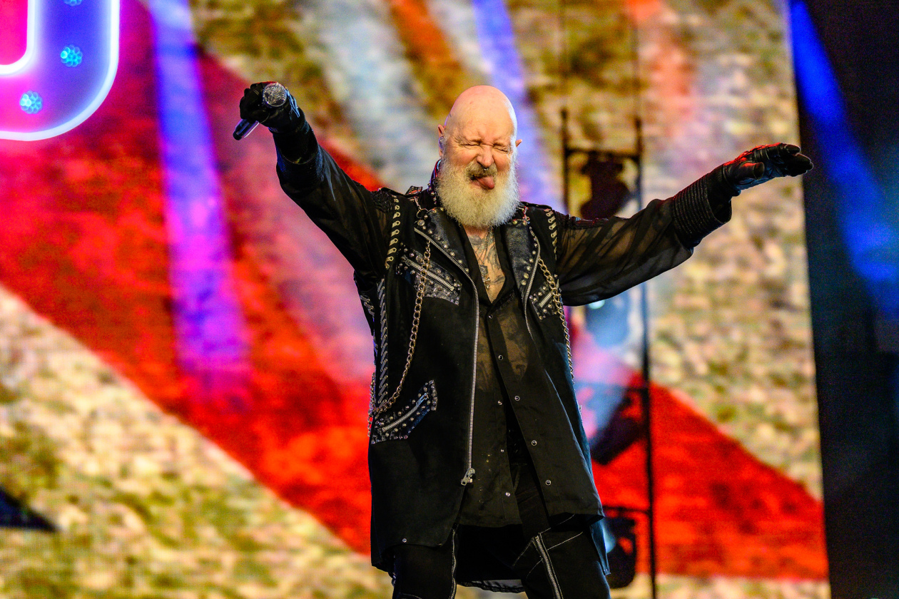Die 35. Ausgabe des größten Metal-Open-Airs der Welt läuft. Gut 150 Bands treten auf, darunter Def Leppard oder Judas Priest. – Judas Priest.