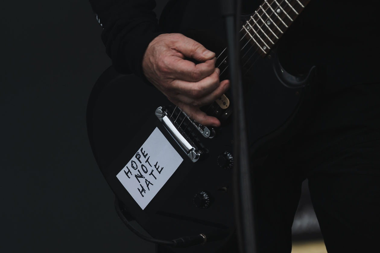 Die 35. Ausgabe des größten Metal-Open-Airs der Welt läuft. Gut 150 Bands treten auf, darunter Def Leppard oder Judas Priest. – Therapy?