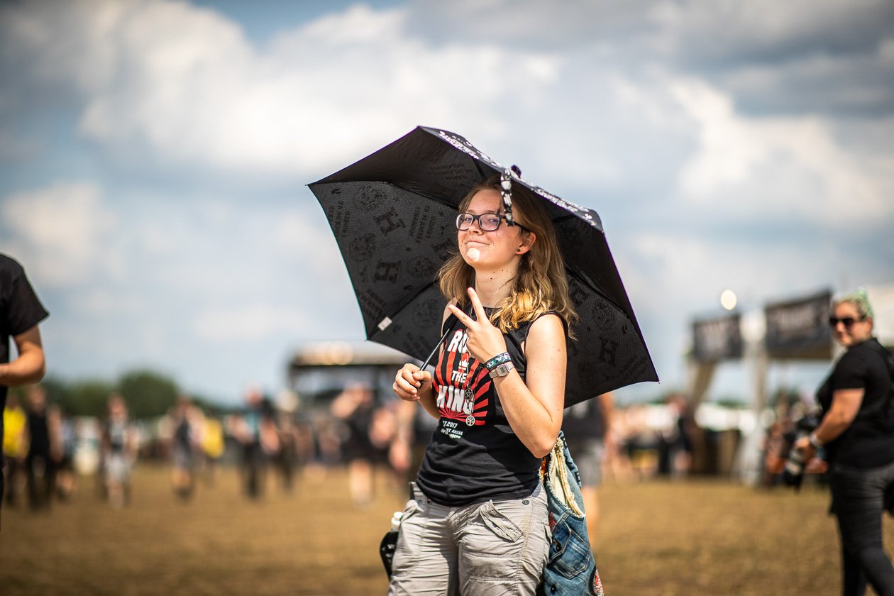 30 Jahre Metöööl: Sabaton, Airbourne, Opeth, Within Temptation,Hammerfall, Body Count, Anthrax u.v.a. feiern mit. – Der Donnerstag begann doch eigentlich mit Sonne ...