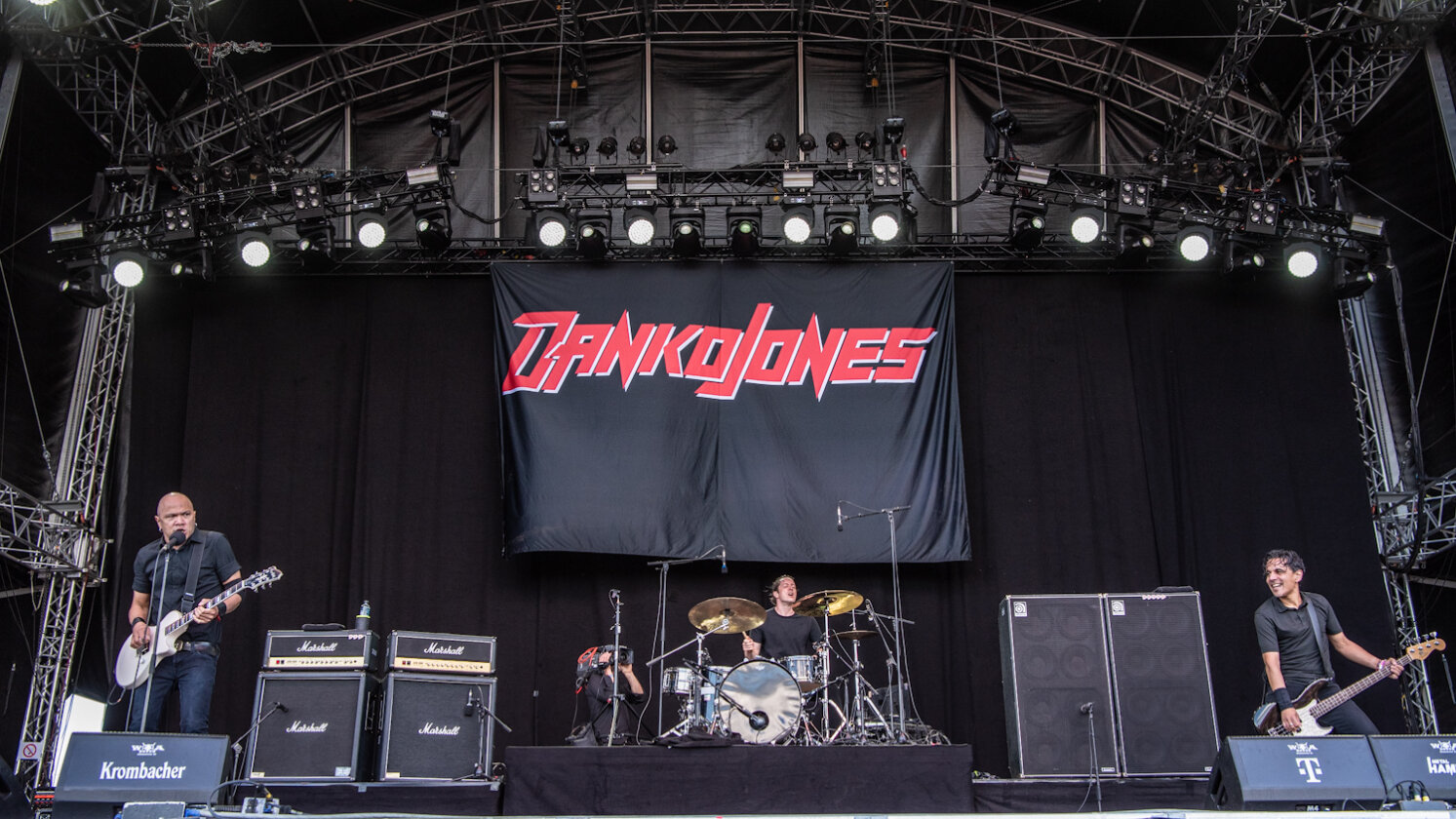 Keine Gnade auch am Wochenende: Slipknot, In Extremo, Clutch, Lacuna Coil, Behemoth live. – Danke Jones
