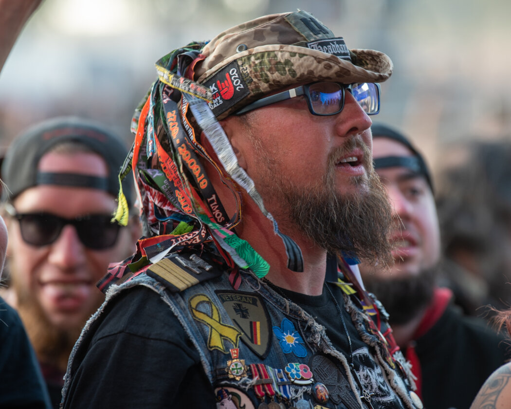 Keine Gnade auch am Wochenende: Slipknot, In Extremo, Clutch, Lacuna Coil, Behemoth live. – Festivalbändchen Hut
