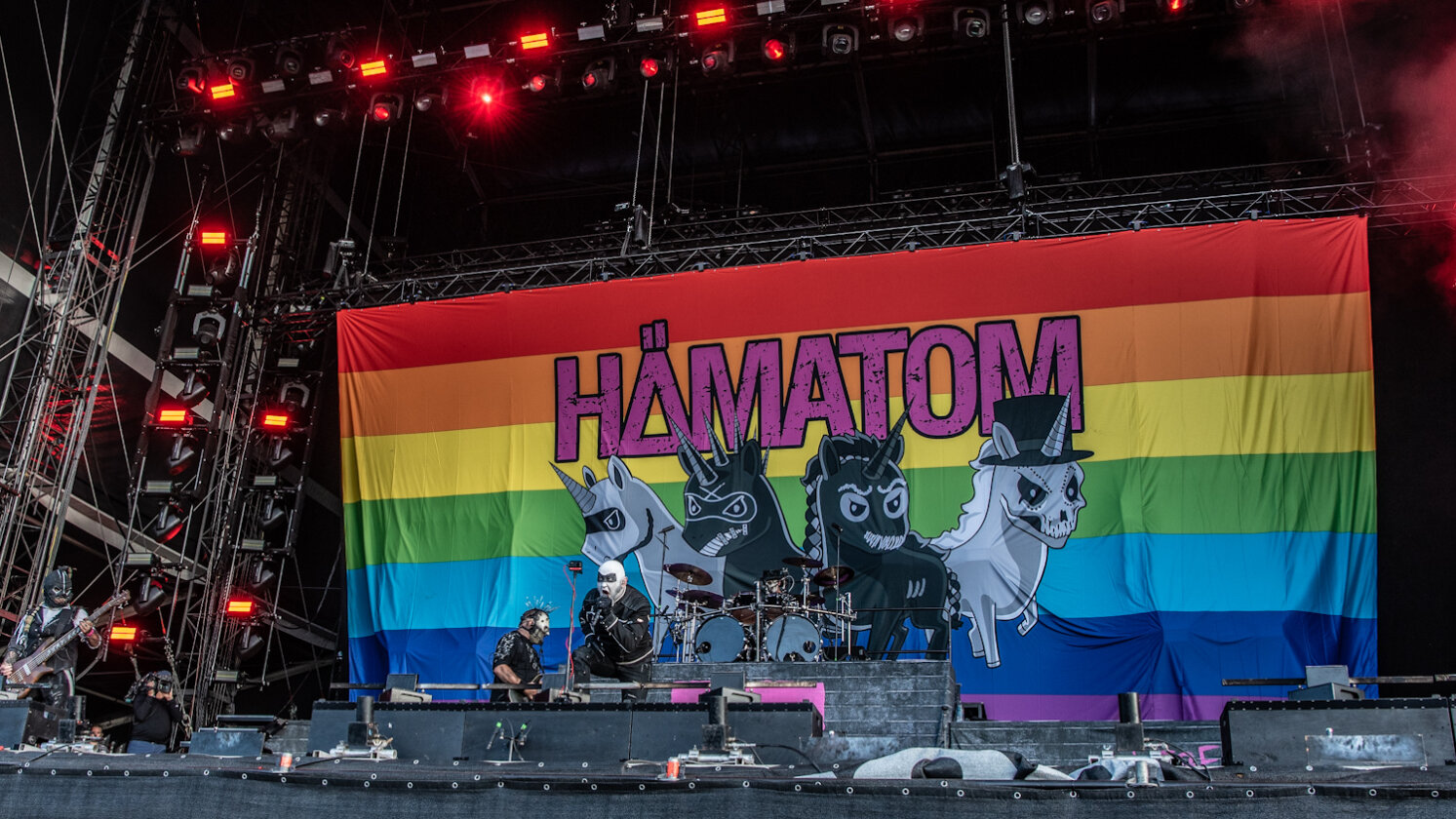 Keine Gnade auch am Wochenende: Slipknot, In Extremo, Clutch, Lacuna Coil, Behemoth live. – Hämatom