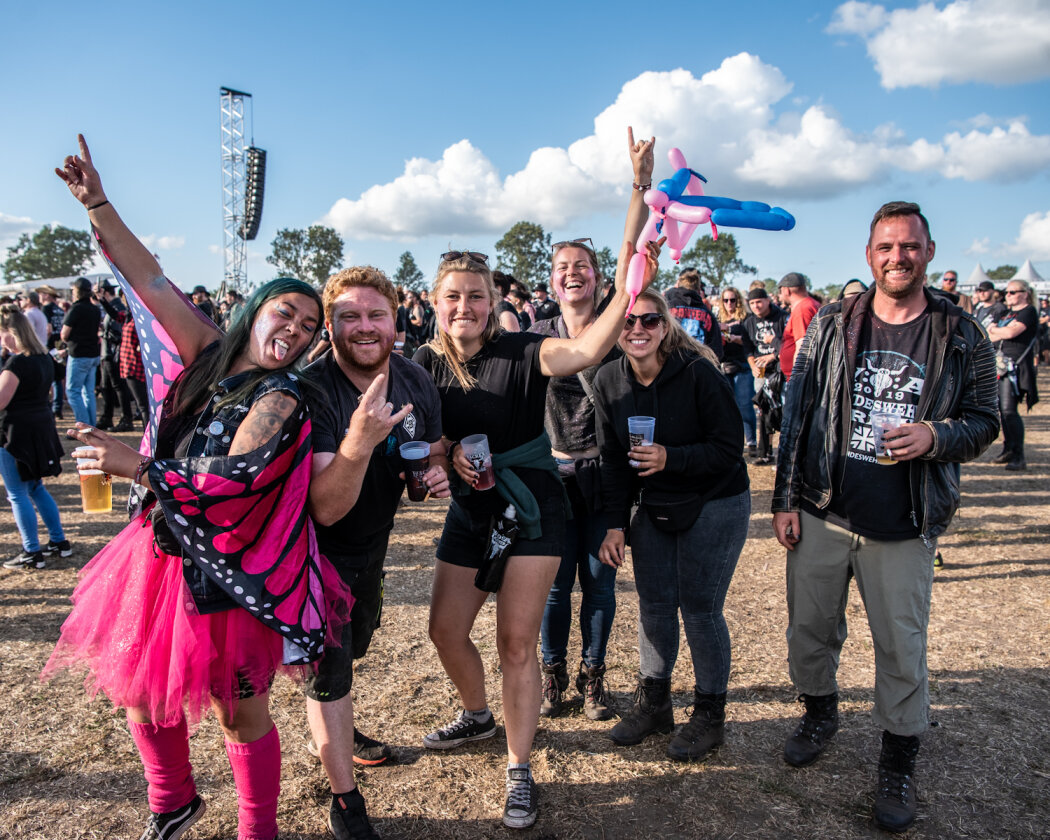 Keine Gnade auch am Wochenende: Slipknot, In Extremo, Clutch, Lacuna Coil, Behemoth live. – Schmetterlingsgang
