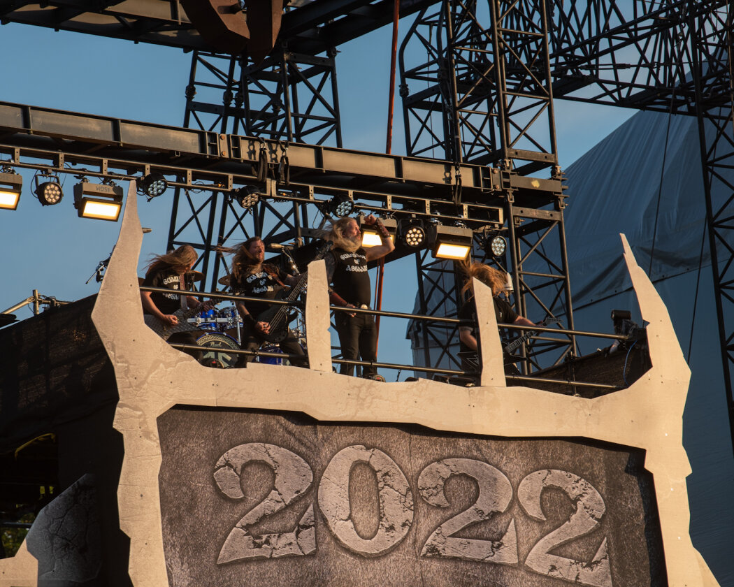 Die Spiele auf dem Holy Ground sind eröffnet: Judas Priest, GWAR u.v.a. beim Wacken Open Air. – Wacken am Donnerstag.