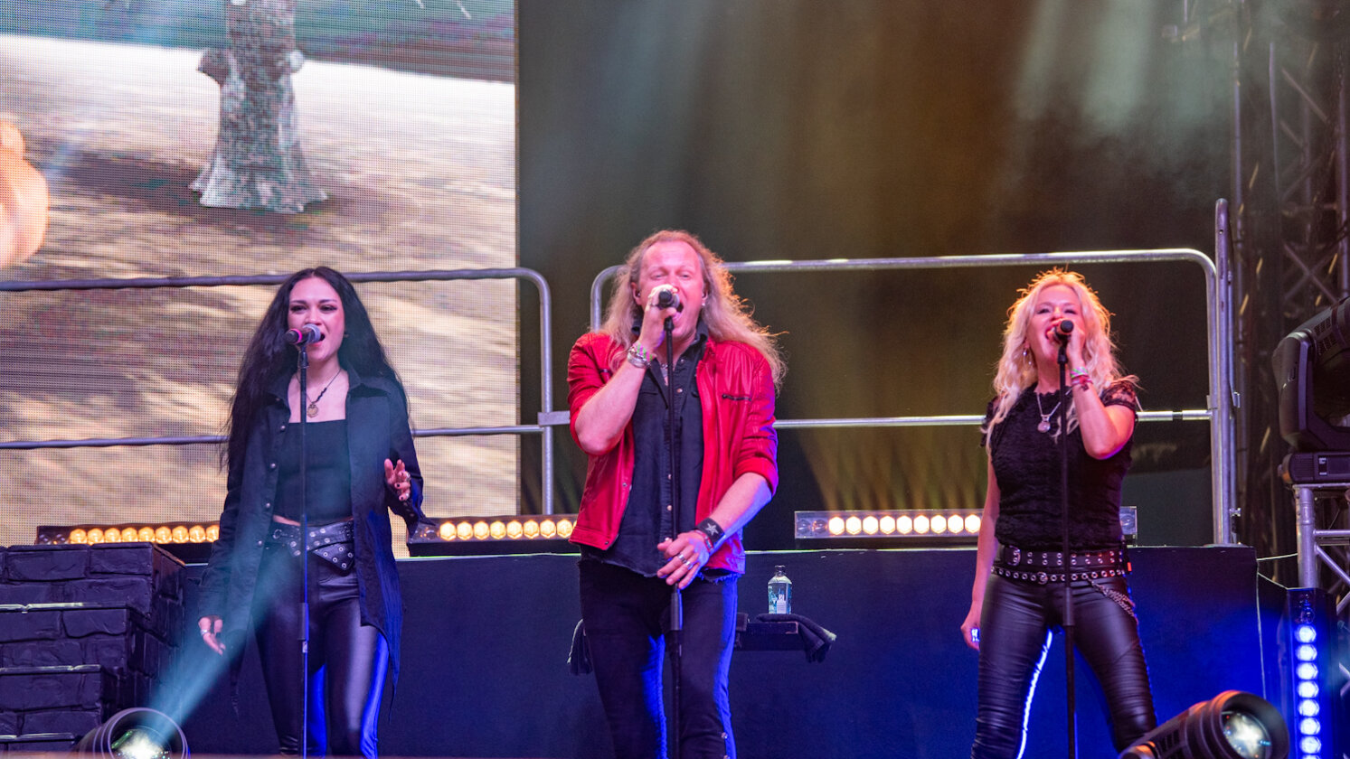 Die Spiele auf dem Holy Ground sind eröffnet: Judas Priest, GWAR u.v.a. beim Wacken Open Air. – Avantasia.