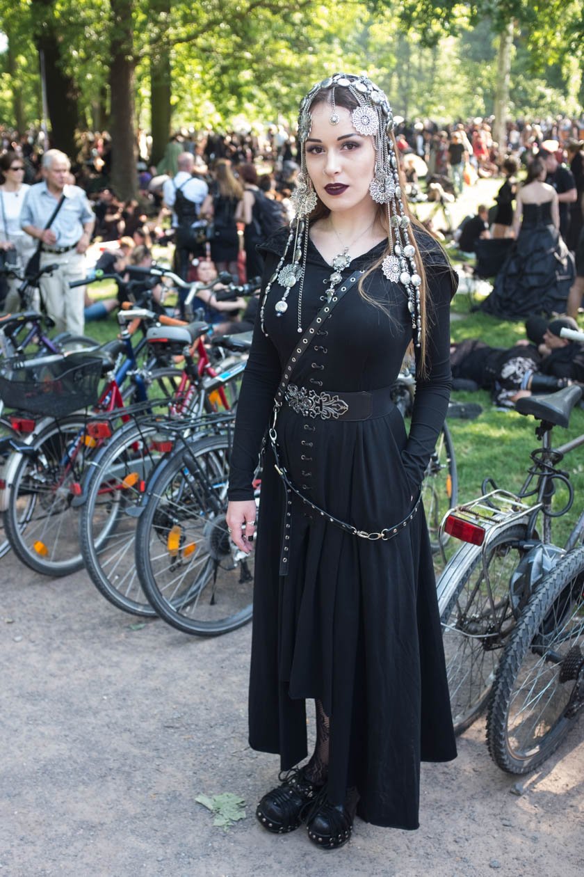 Szene-Treffen in Leipzig: Impressionen vom schwarzen Pfingstwochenende. – Mystische Frauen ...