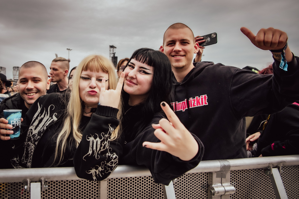 Über 88.000 Fans feiern hochkarätige Acts wie Slipknot, Bring Me The Horizon u.v.m. – Pommesgabeln.