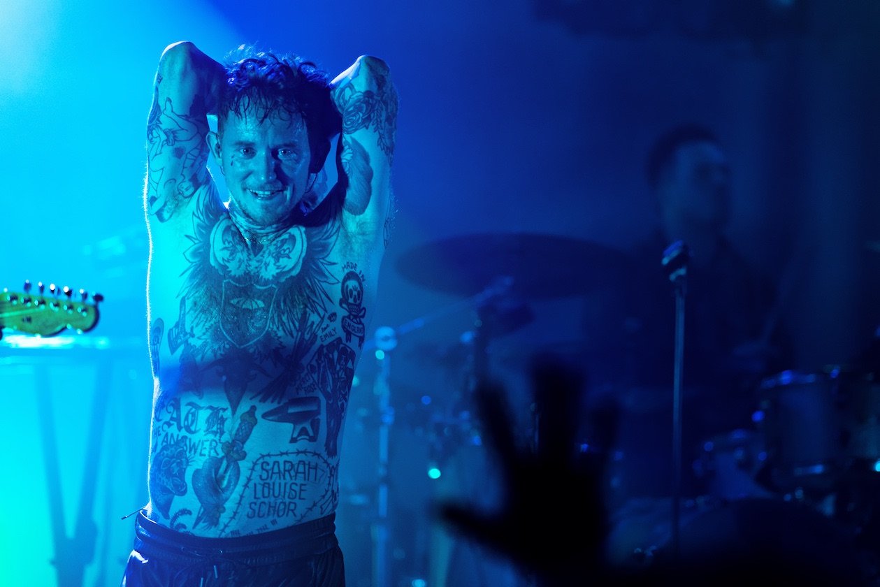 Vollgas in der Hauptstadt. – Frank Carter.